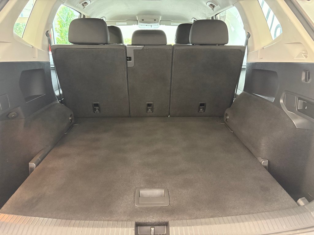 2020 Volkswagen Tiguan Trendline in Boucherville, Quebec - 9 - w1024h768px