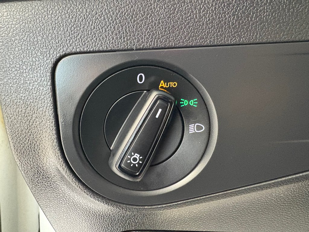 2020 Volkswagen Tiguan Trendline in Boucherville, Quebec - 18 - w1024h768px