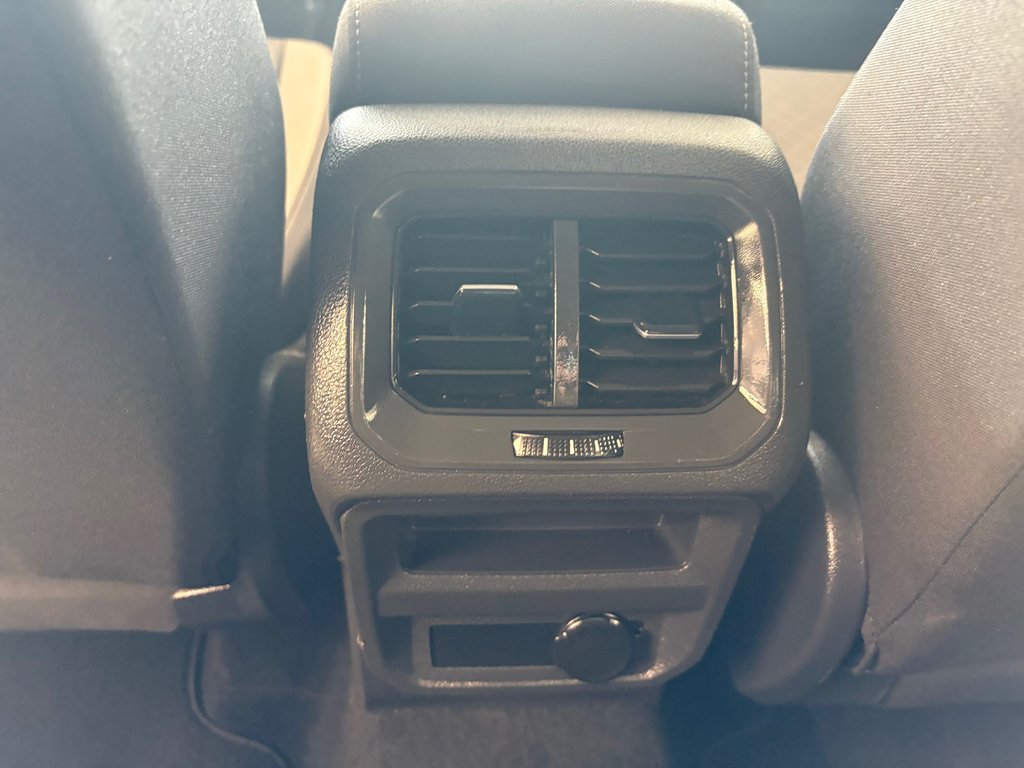 2020 Volkswagen Tiguan Trendline in Boucherville, Quebec - 29 - w1024h768px