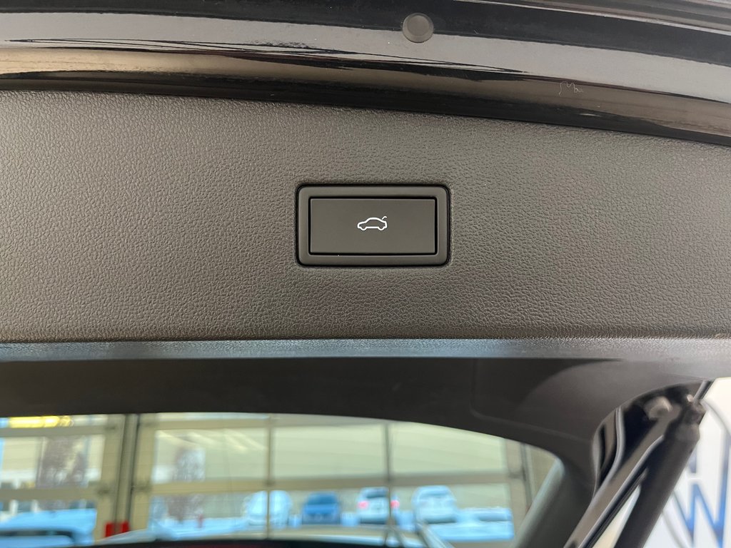 2021 Volkswagen Tiguan UNITED COMFORTLINE in Boucherville, Quebec - 18 - w1024h768px