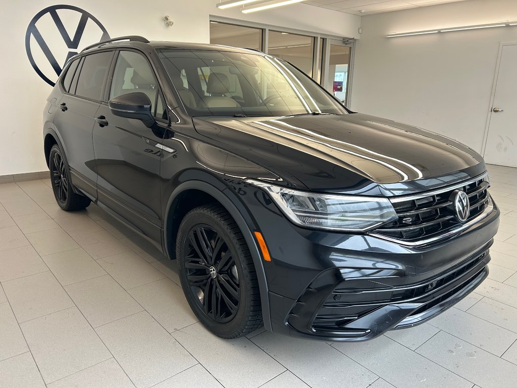 2022 Volkswagen Tiguan Comfortline R-Line Black Edition in Boucherville, Quebec - 3 - w1024h768px