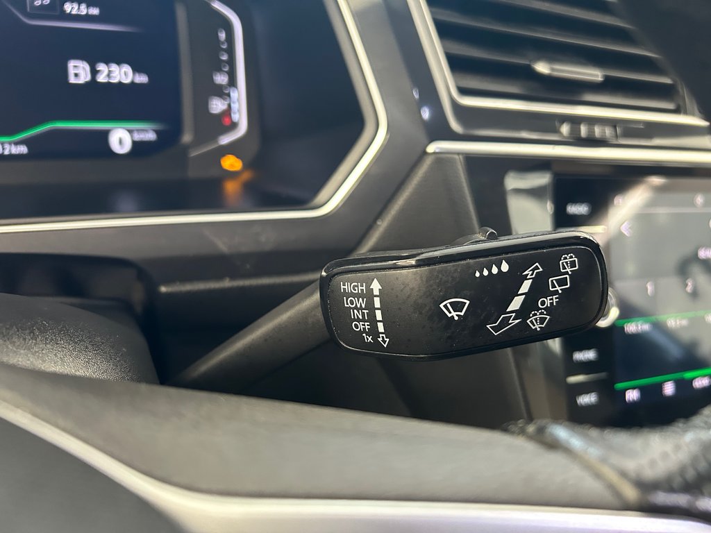 2022 Volkswagen Tiguan Comfortline R-Line Black Edition in Boucherville, Quebec - 32 - w1024h768px