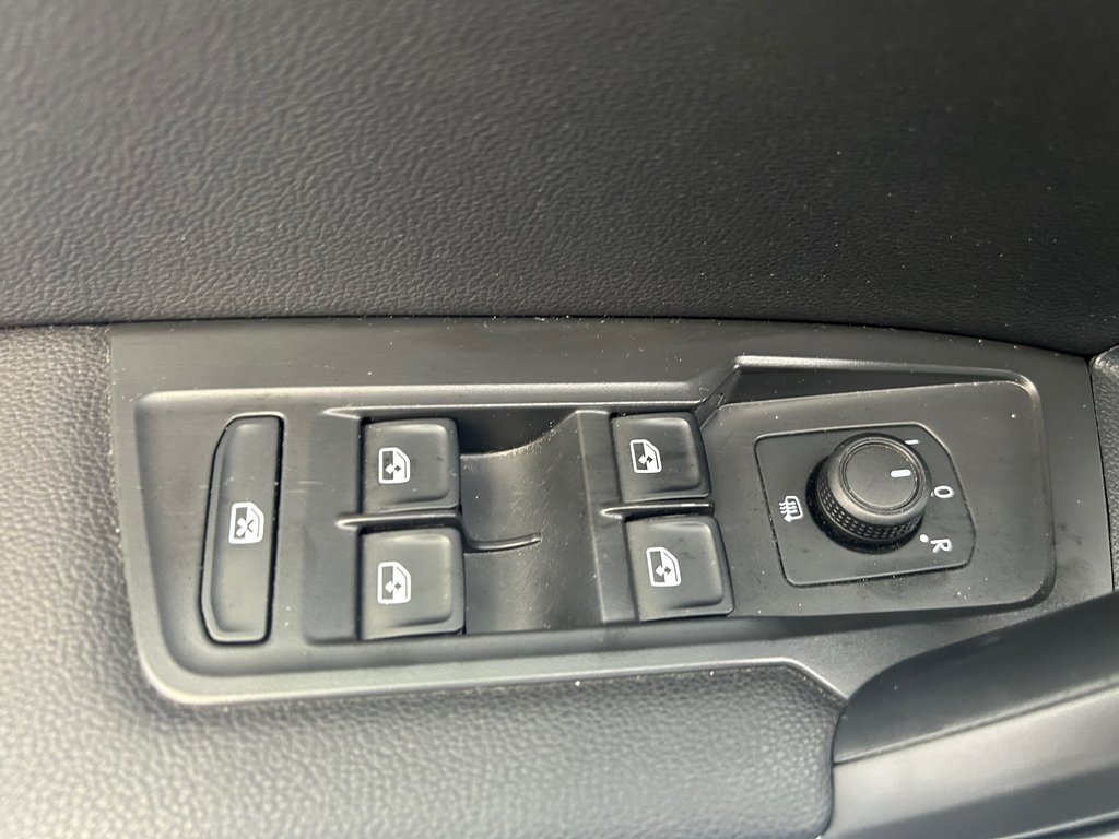 Volkswagen Tiguan TRENDLINE 2022 à Boucherville, Québec - 14 - w1024h768px