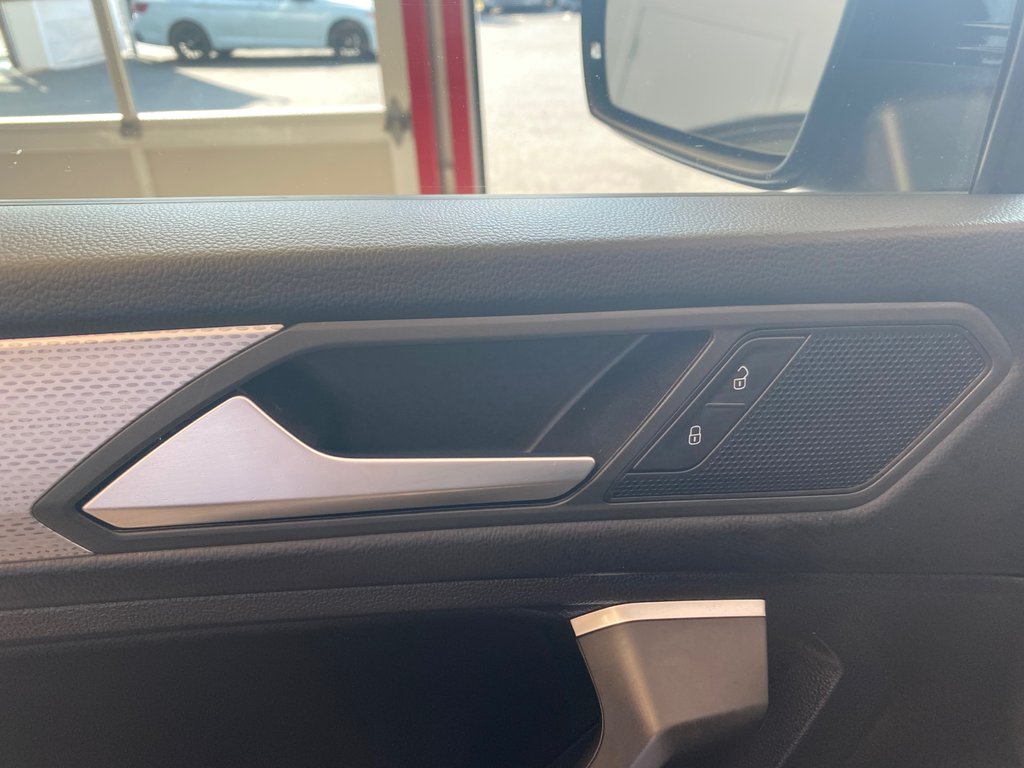 2022 Volkswagen Tiguan TRENDLINE in Boucherville, Quebec - 20 - w1024h768px