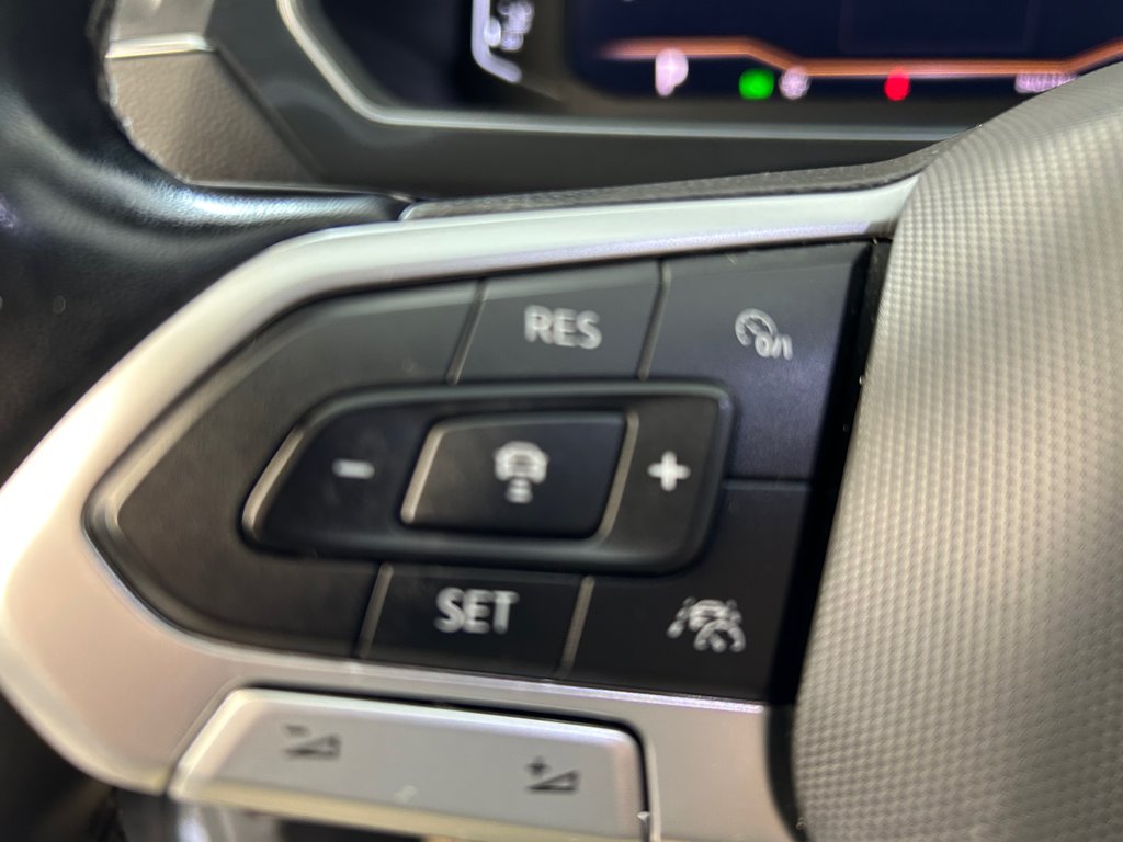 Volkswagen Tiguan HIGHLINE R-LINE 2023 à Boucherville, Québec - 28 - w1024h768px