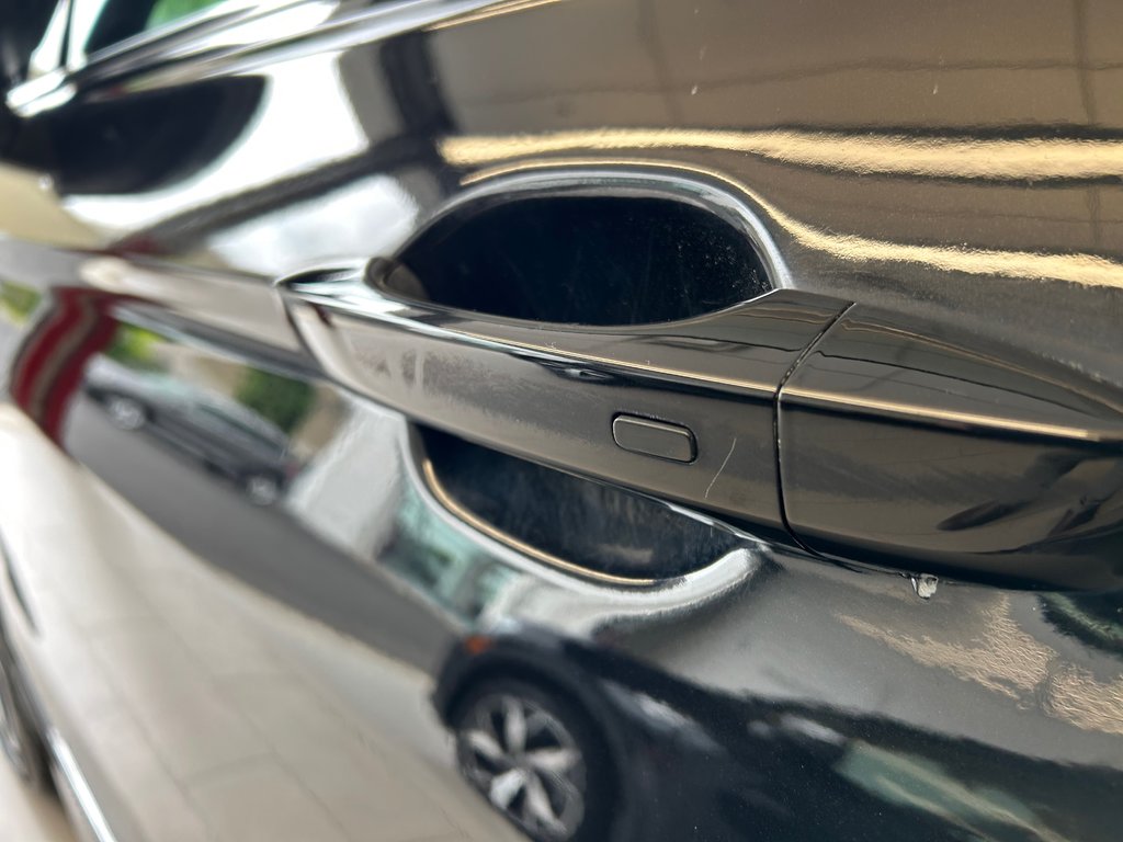 Volkswagen Tiguan HIGHLINE R-LINE 2023 à Boucherville, Québec - 12 - w1024h768px