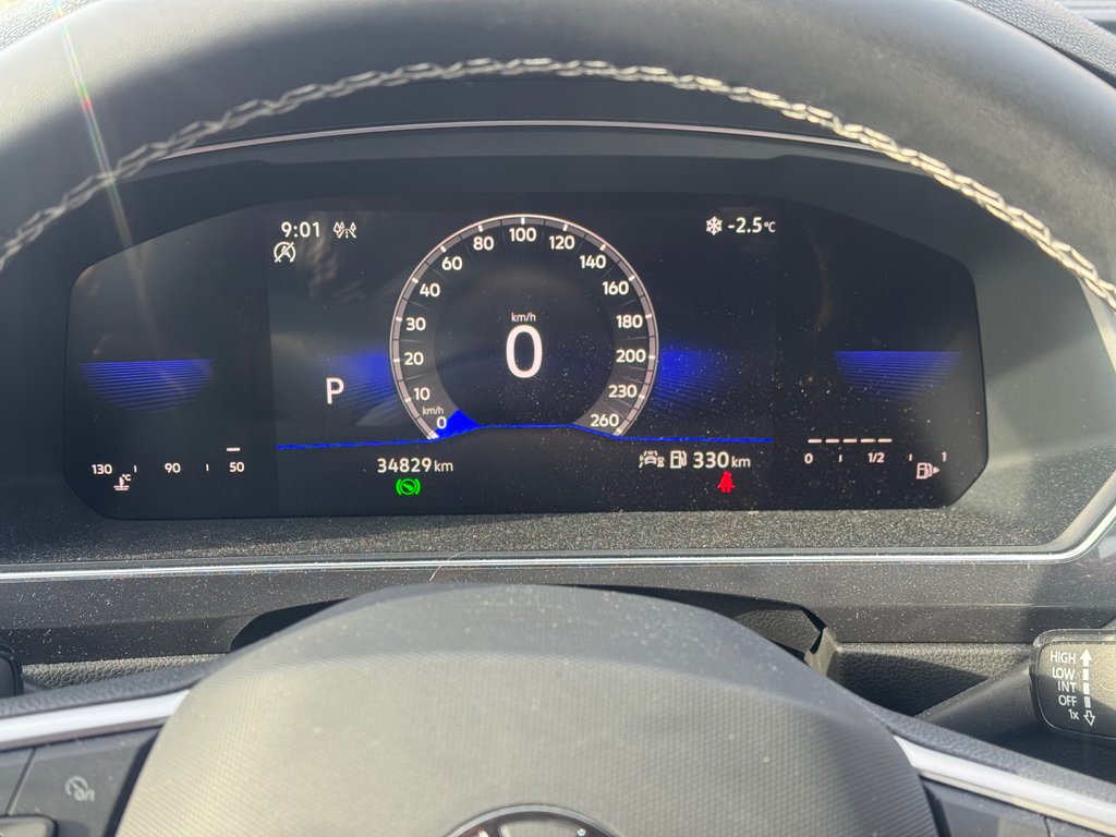 Volkswagen Tiguan Trendline AWD Bas Kilométrage 2023 à Terrebonne, Québec - 15 - w1024h768px