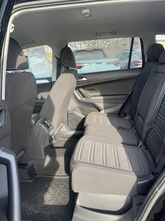 Volkswagen Tiguan Trendline AWD Bas Kilométrage 2023 à Terrebonne, Québec - 10 - w1024h768px
