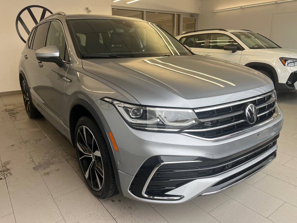 Volkswagen Tiguan Highline R-Line 2024 à Boucherville, Québec - 3 - w1024h768px