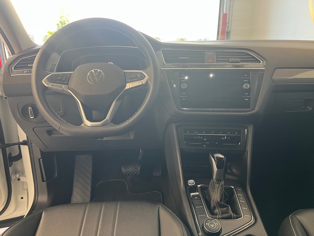 Volkswagen Tiguan Comfortline 2024 à Boucherville, Québec - 2 - w1024h768px