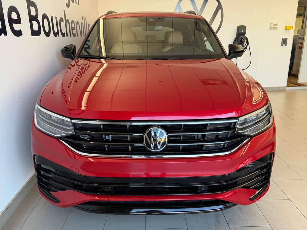 2024 Volkswagen Tiguan Comfortline R-Line Black Edition in Boucherville, Quebec - 3 - w1024h768px