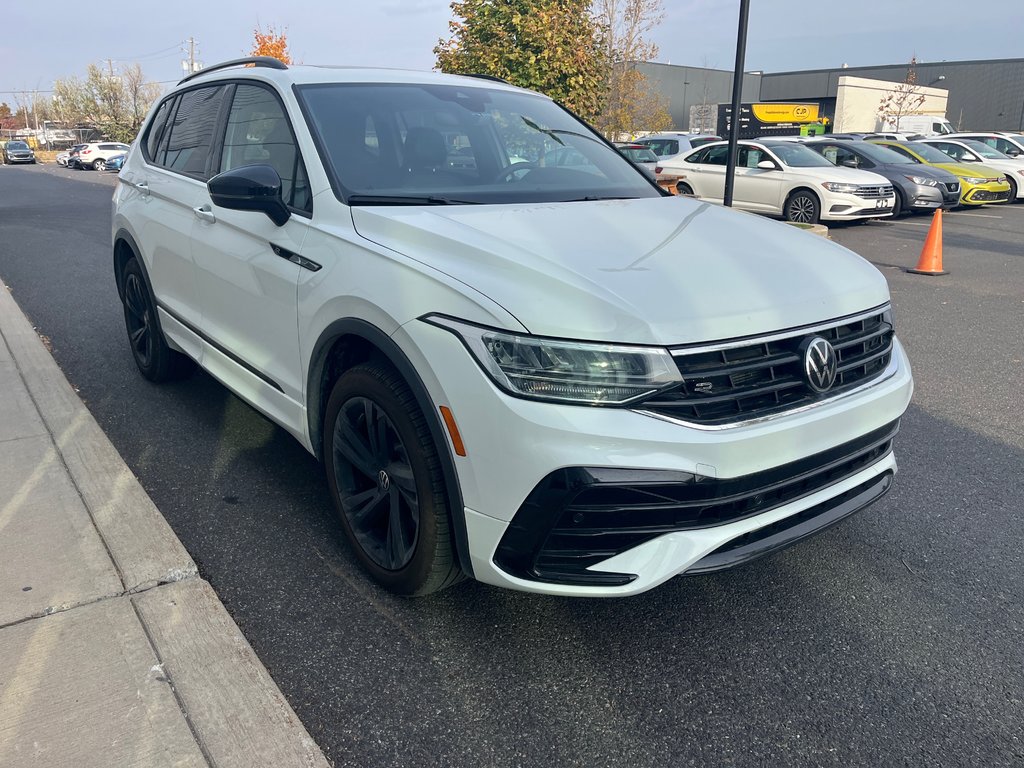 Volkswagen Tiguan Comfortline R-Line Black Edition 2024 à Boucherville, Québec - 12 - w1024h768px