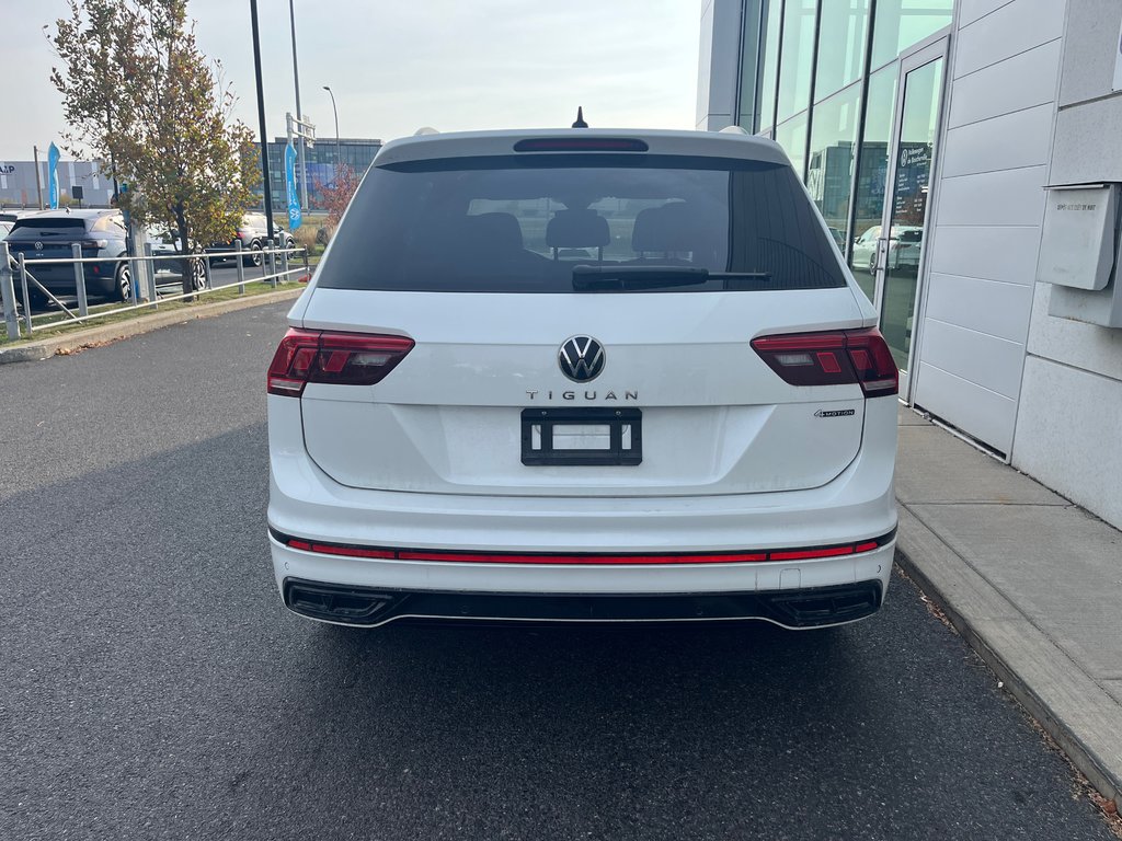 Volkswagen Tiguan Comfortline R-Line Black Edition 2024 à Boucherville, Québec - 5 - w1024h768px