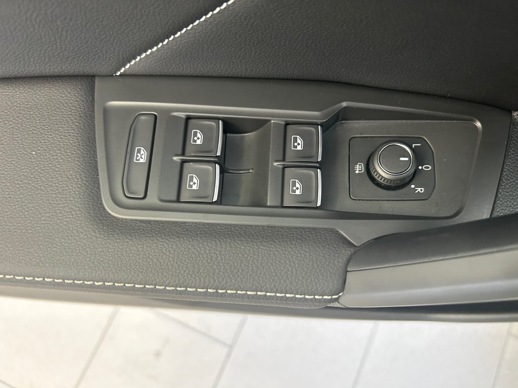 2024 Volkswagen Tiguan Comfortline in Boucherville, Quebec - 25 - w1024h768px