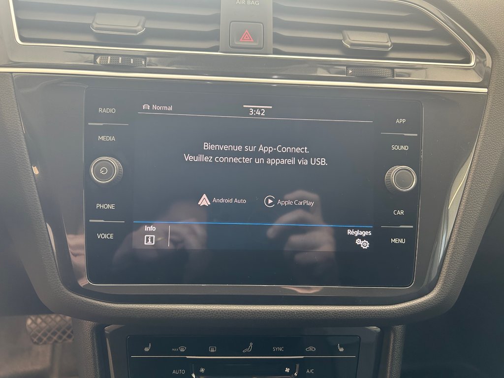 2024 Volkswagen Tiguan Comfortline in Boucherville, Quebec - 16 - w1024h768px
