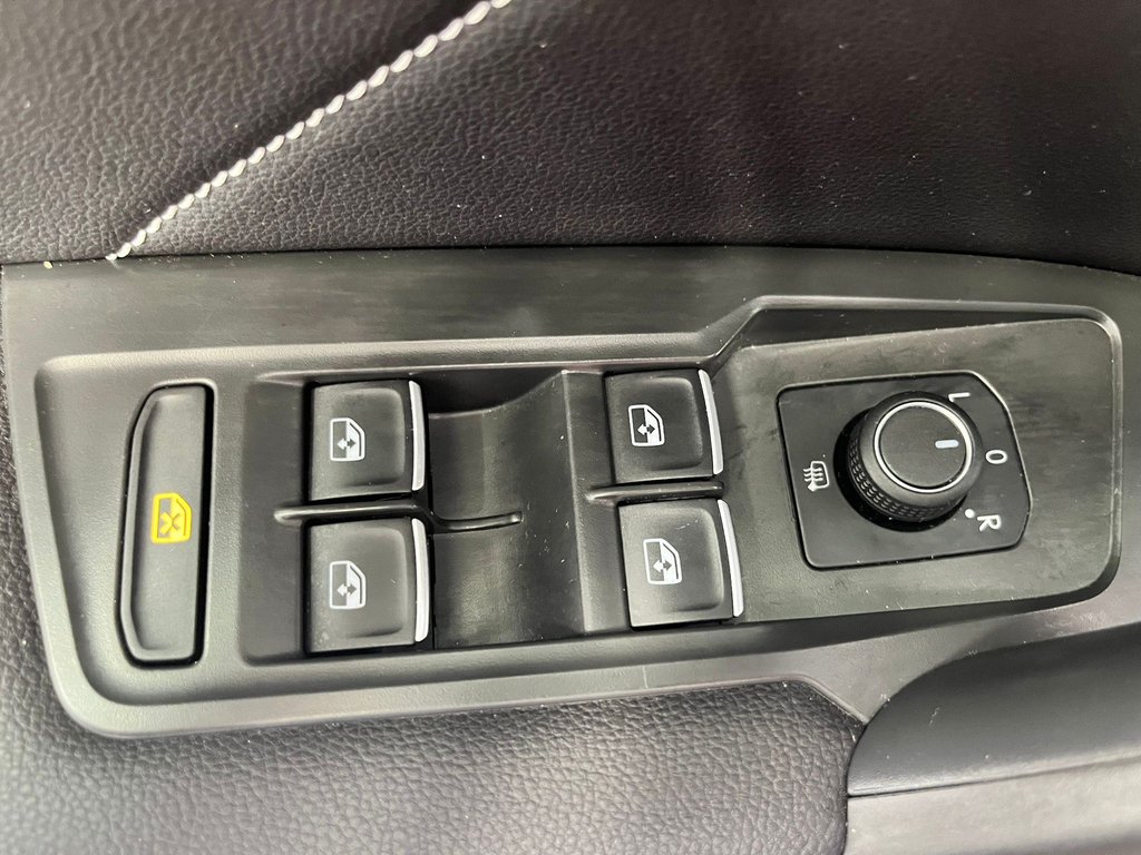 2024 Volkswagen Tiguan Comfortline R-Line Black Edition in Boucherville, Quebec - 12 - w1024h768px