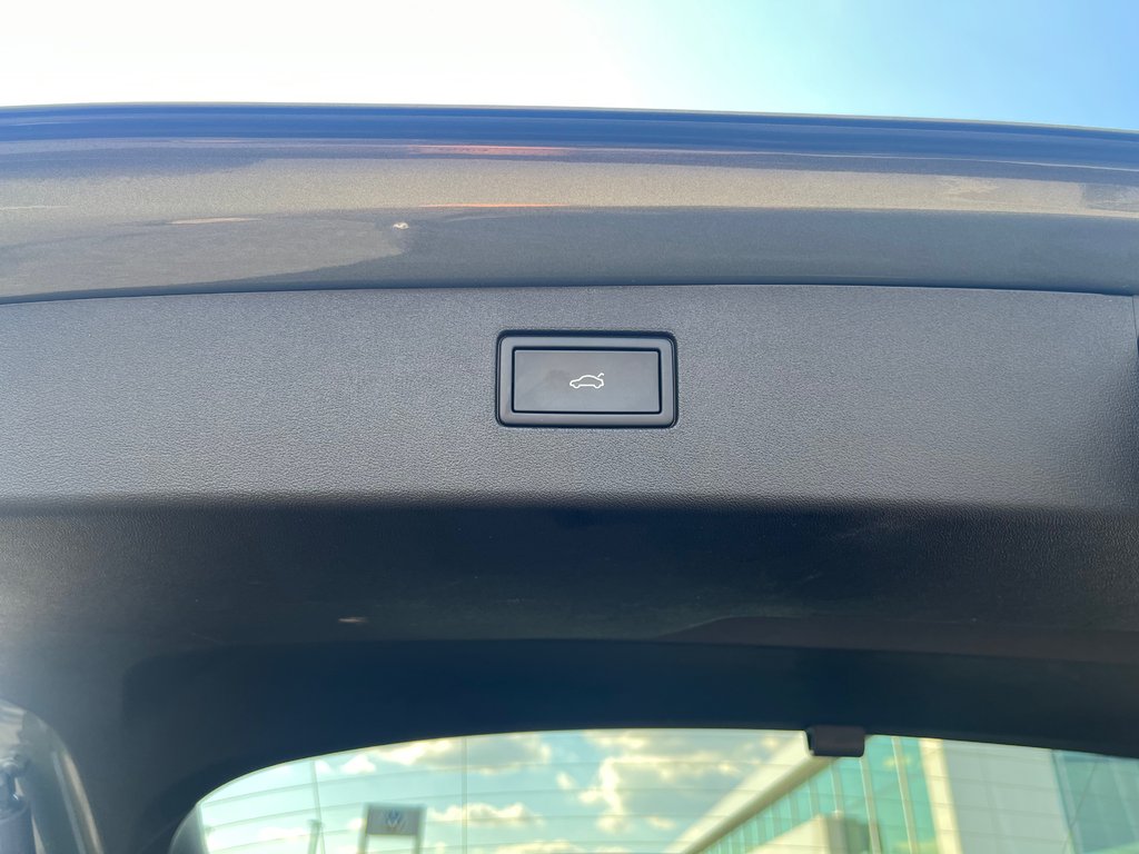 2025 Volkswagen Tiguan Comfortline in Boucherville, Quebec - 10 - w1024h768px