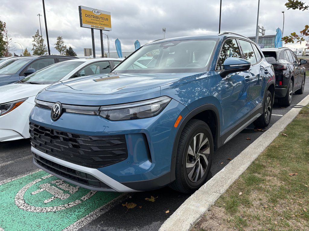 2025 Volkswagen Tiguan Trendline in Boucherville, Quebec - 1 - w1024h768px