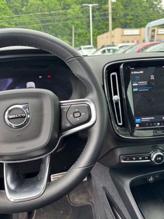 Volvo XC40 Recharge Pure Electric Plus 4D Utility AWD 2022 à Terrebonne, Québec - 13 - w1024h768px