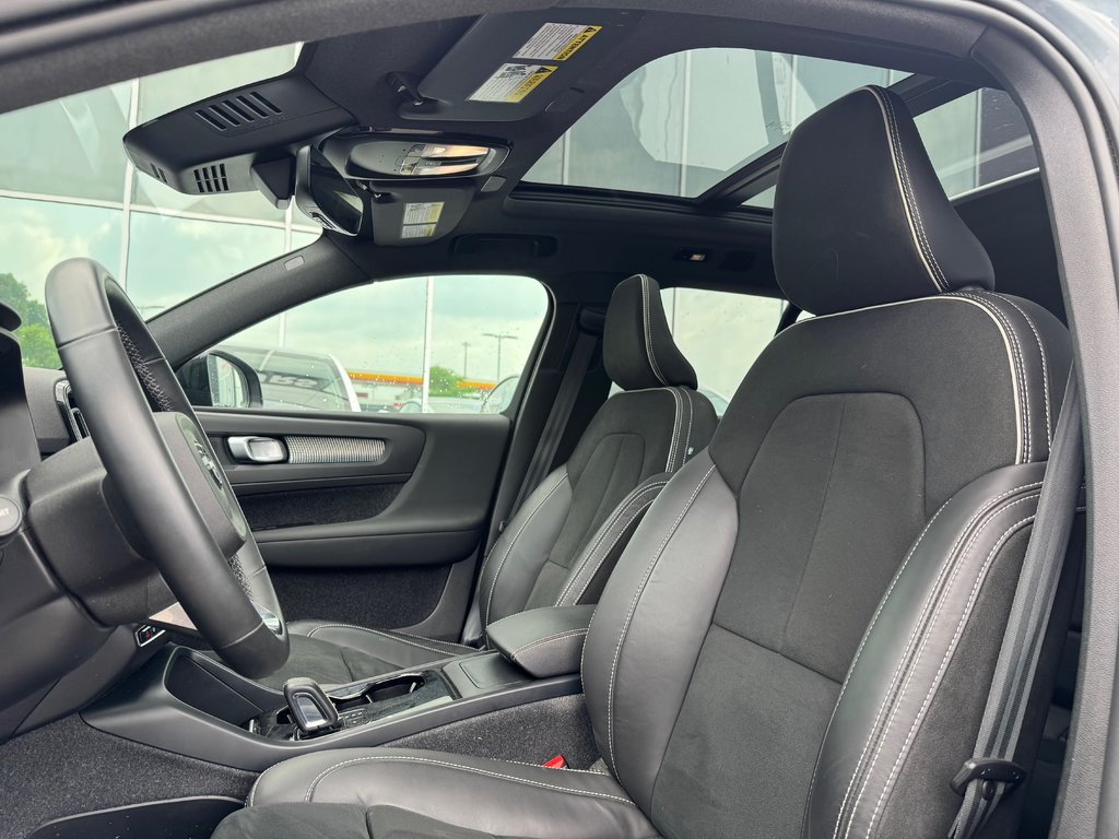 Volvo XC40 Recharge Pure Electric Plus 4D Utility AWD 2022 à Terrebonne, Québec - 10 - w1024h768px