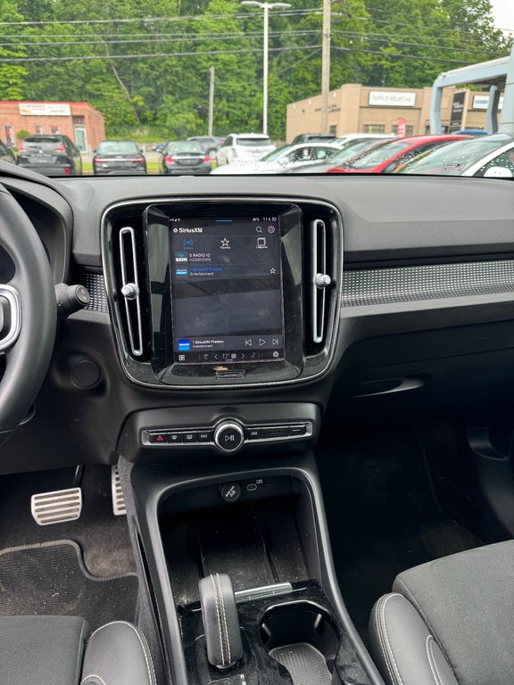 Volvo XC40 Recharge Pure Electric Plus 4D Utility AWD 2022 à Terrebonne, Québec - 14 - w1024h768px