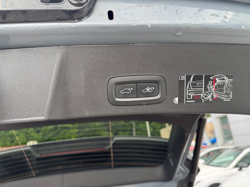 Volvo XC40 Recharge Pure Electric Plus 4D Utility AWD 2022 à Terrebonne, Québec - 22 - w1024h768px