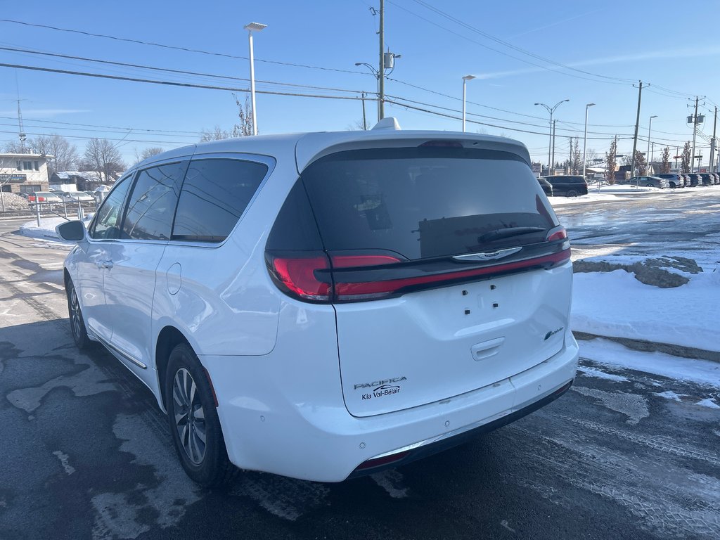2022 Chrysler Pacifica Hybrid Limited-4