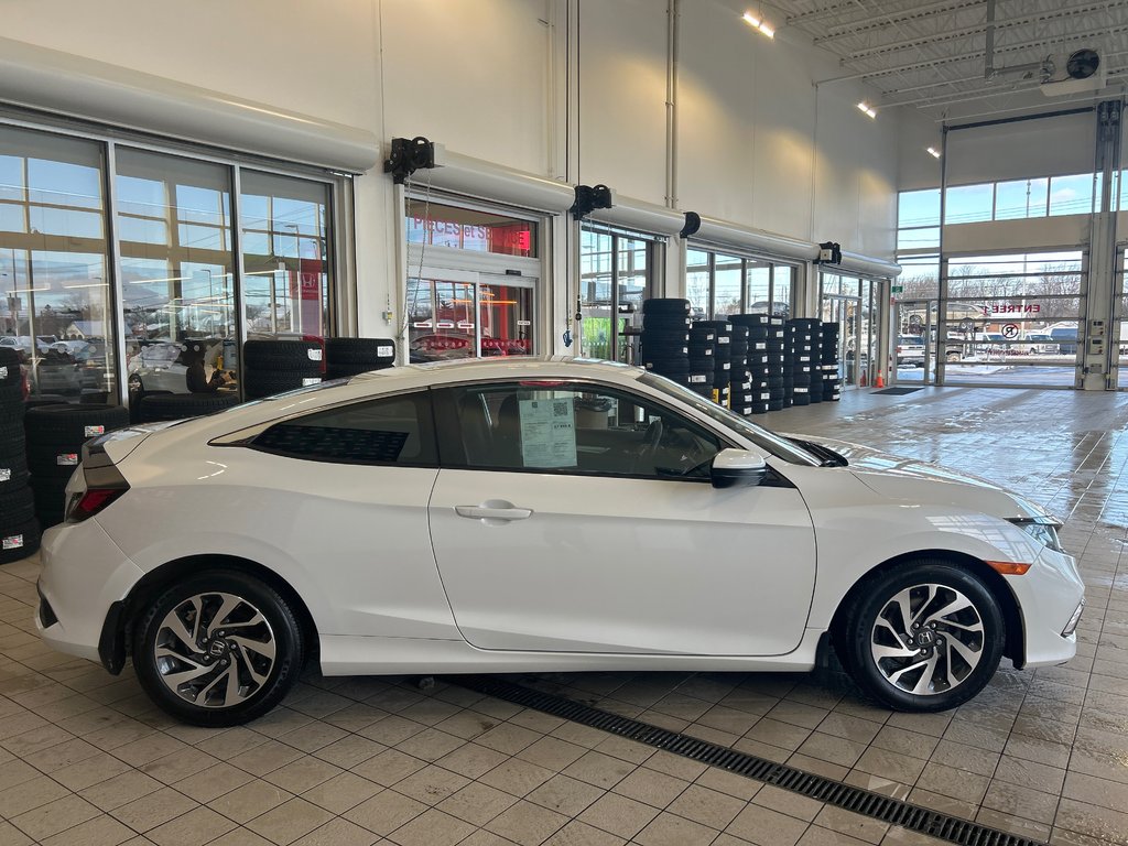 Honda Civic Coupe LX 2020-5