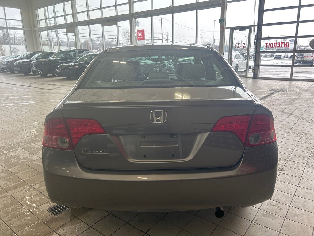 Honda Civic Sdn DX-G 2008-6