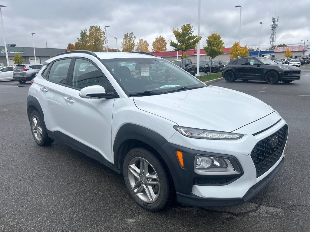 Hyundai Kona Essential 2021-4
