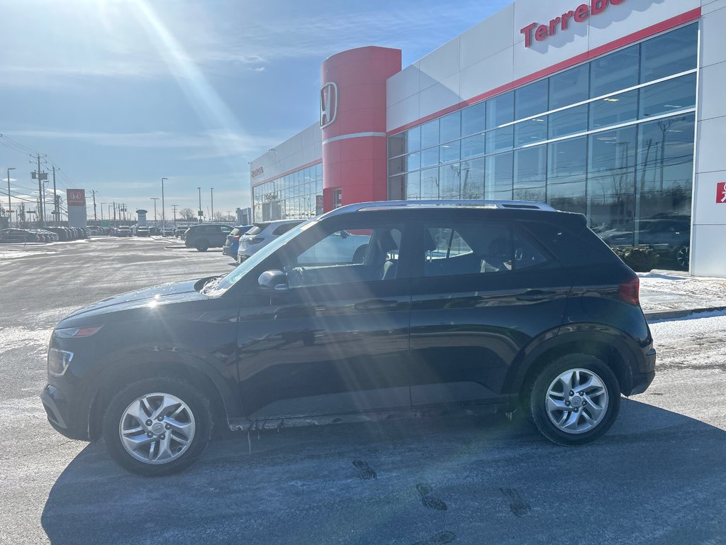 2021 Hyundai Venue Preferred-1