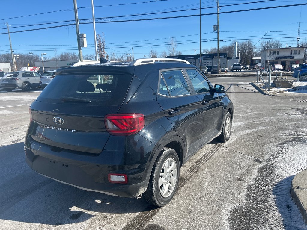 2021 Hyundai Venue Preferred-4