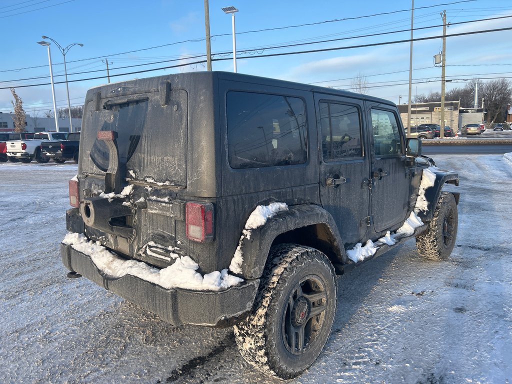 Jeep Wrangler Unlimited Sahara 2011-3