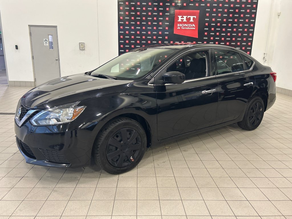 Nissan Sentra S 2016-1