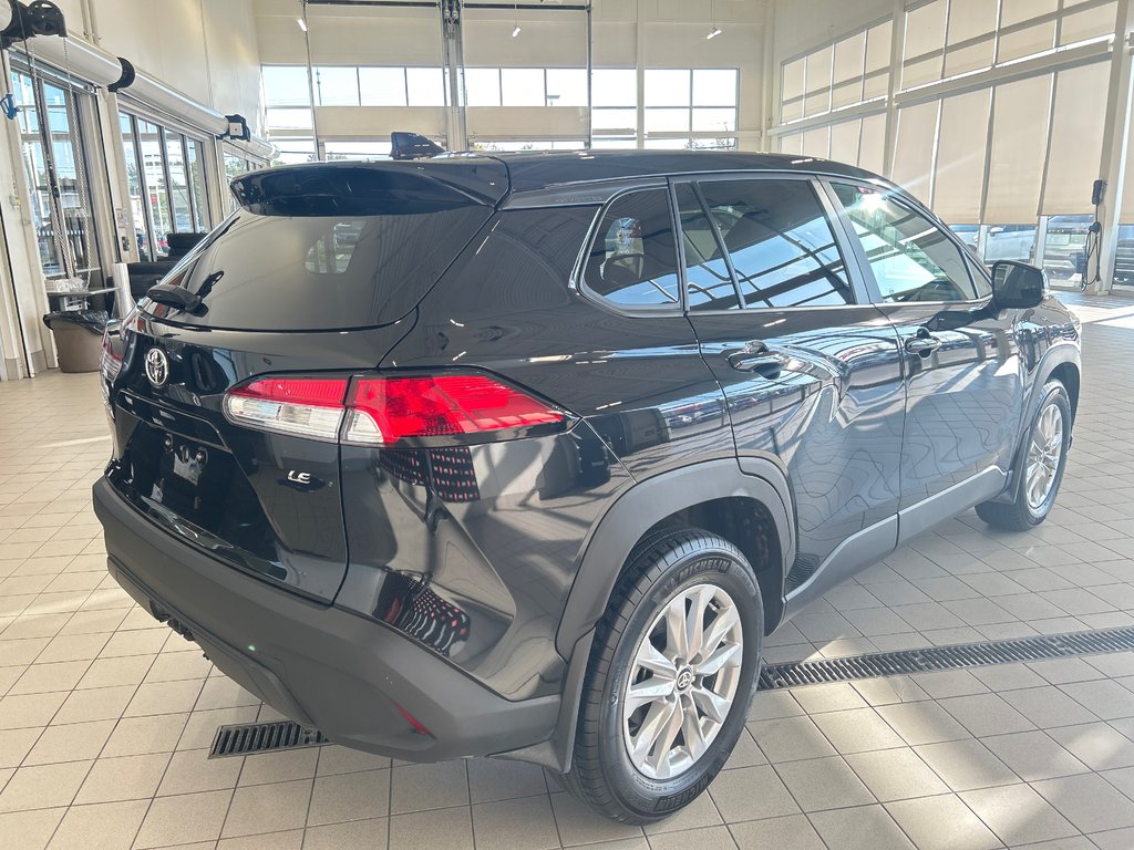 Toyota COROLLA CROSS LE 2023-5