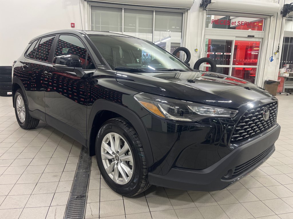 Toyota Corolla Cross LE 2023-2