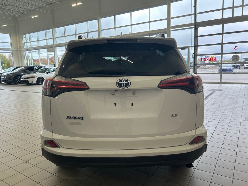 Toyota RAV4 LE 2016-5
