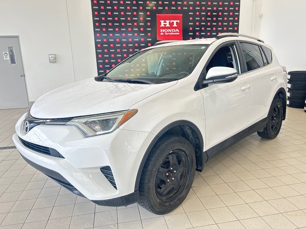 Toyota RAV4 LE 2016-0