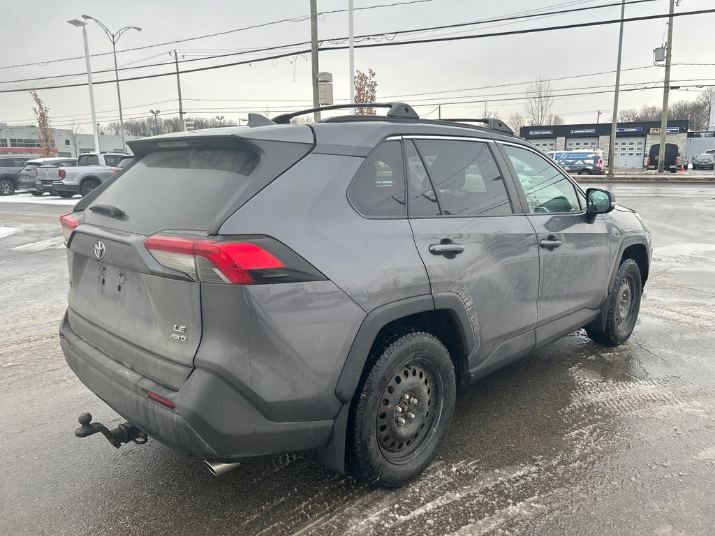 Toyota RAV4 LE 2019-6