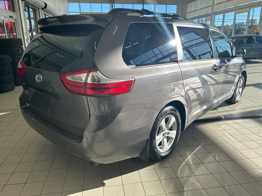 Toyota Sienna CE 2015-4