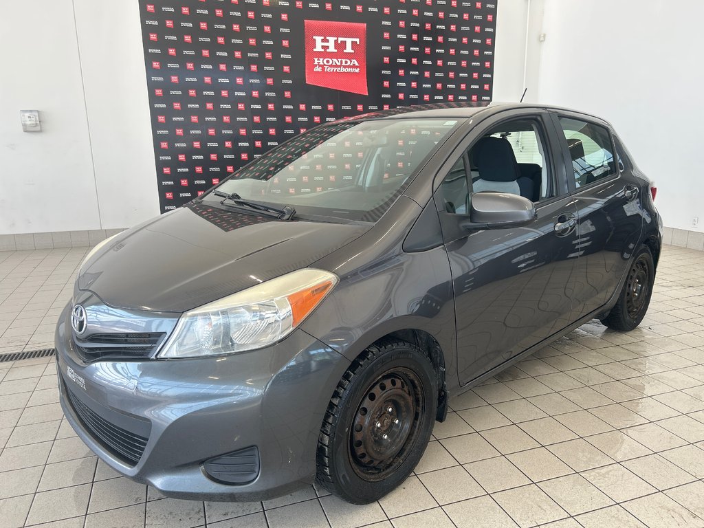 Toyota Yaris LE 2012-0