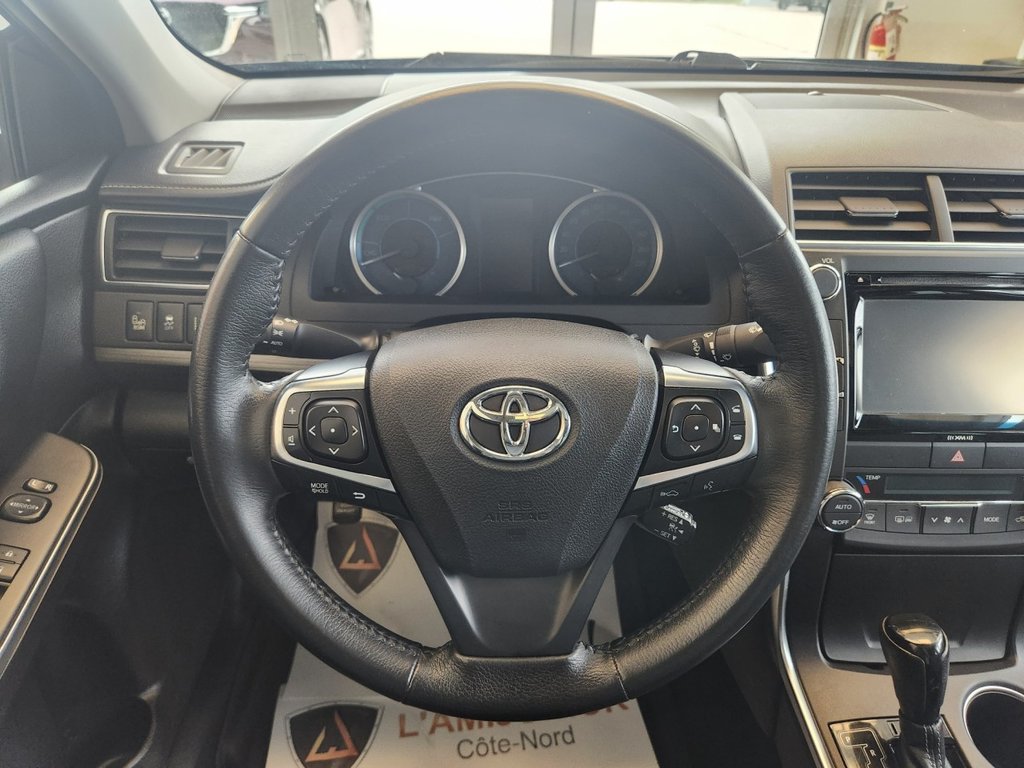 Toyota Camry Hybrid  2017 à Baie-Comeau, Québec - 15 - w1024h768px