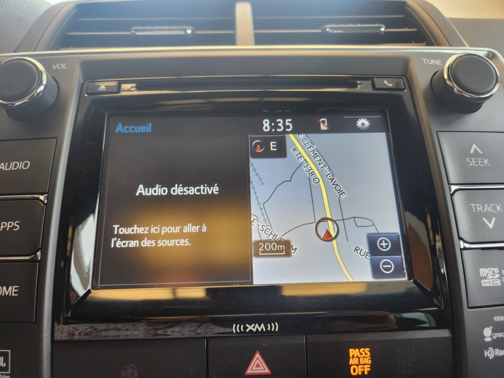2017 Toyota Camry Hybrid in Sept-Îles, Quebec - 26 - w1024h768px