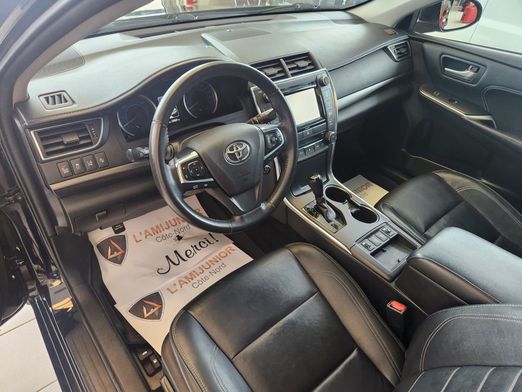 2017  Camry Hybrid XLE in Chicoutimi, Quebec - 22 - w1024h768px