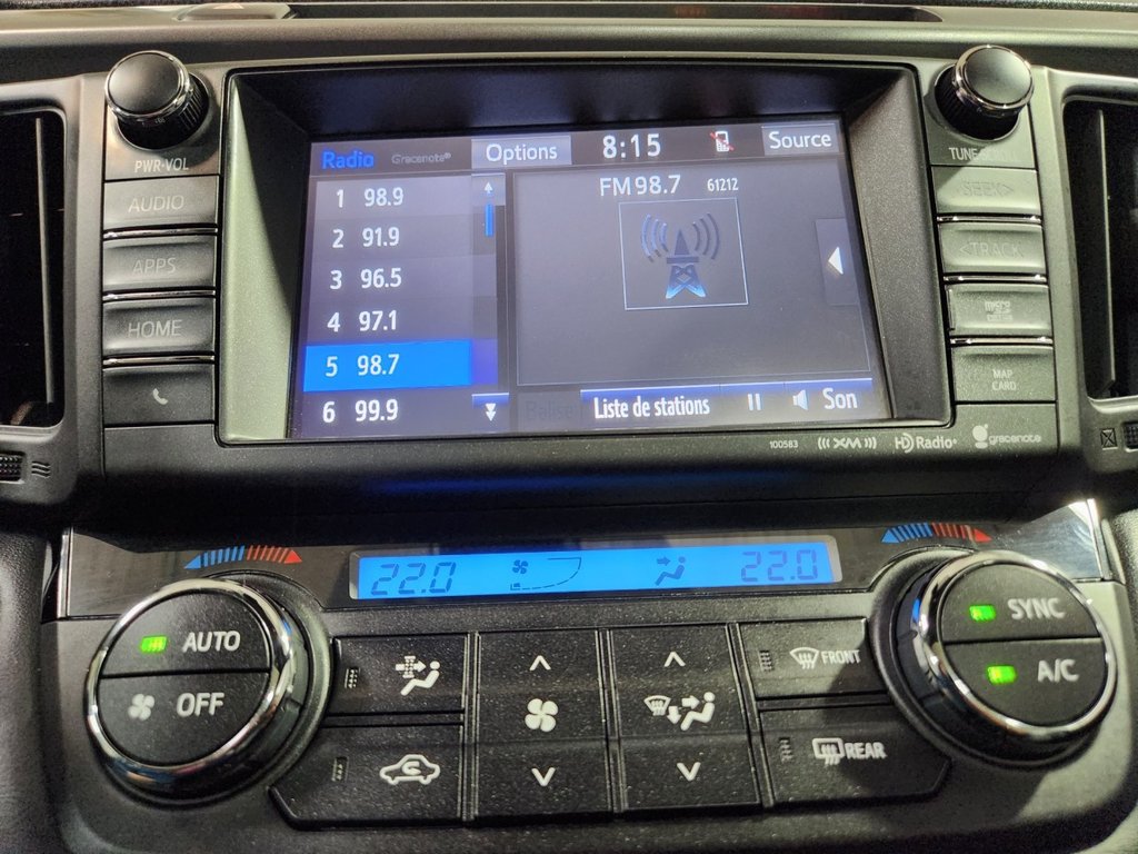 2018 Toyota RAV4 in Sept-Îles, Quebec - 29 - w1024h768px