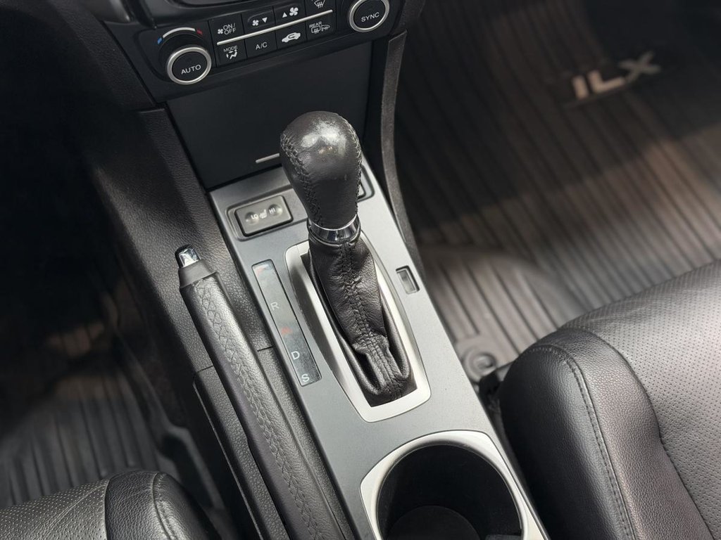 Acura ILX Premium | 8 PNEUS | BAS KM | DÉMARREUR | TOIT | CUIR | CAMÉRA +++ 2017 à Laval, Québec - 15 - w1024h768px