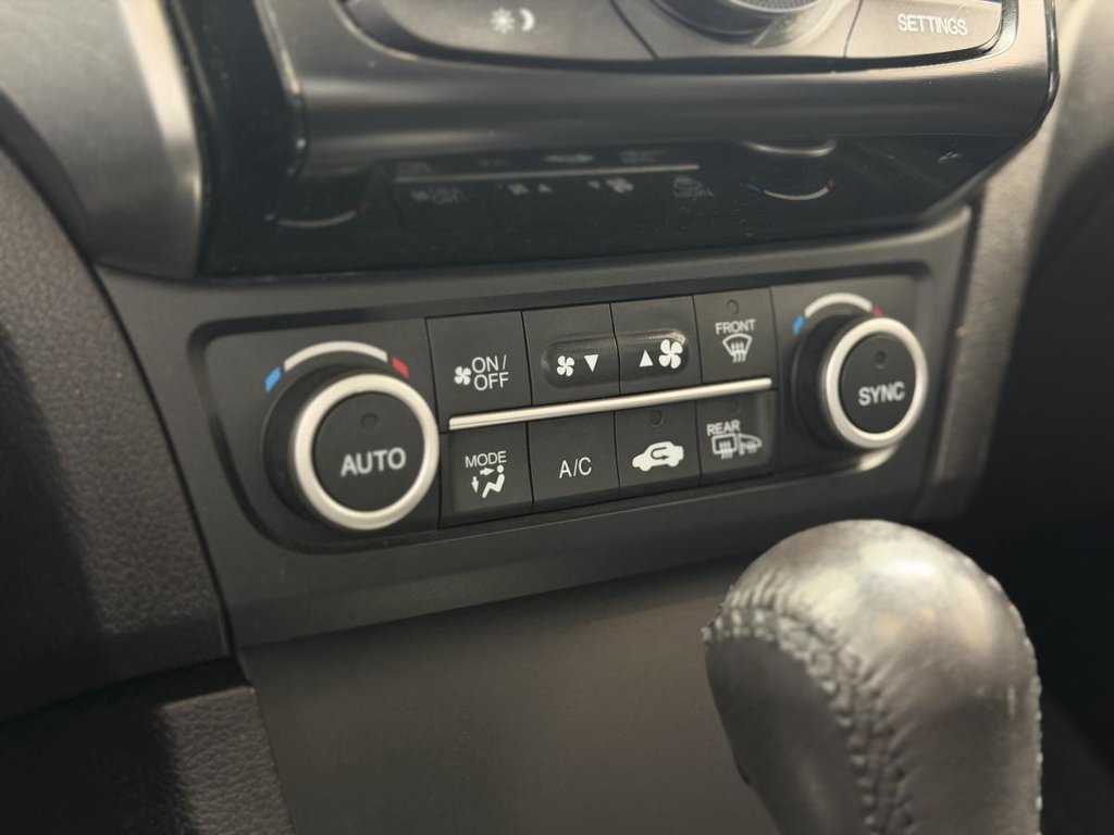 Acura ILX Premium | 8 PNEUS | BAS KM | DÉMARREUR | TOIT | CUIR | CAMÉRA +++ 2017 à Laval, Québec - 16 - w1024h768px