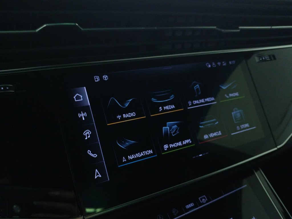 2025 Audi Q8 PROGRESSIV BLACK PACK TOIT|TRAILER HITCH|22PO in Laval, Quebec - 14 - w1024h768px