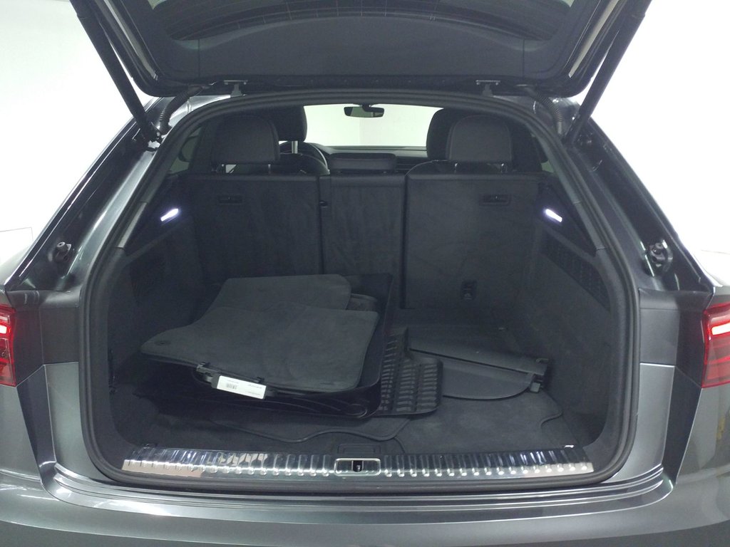 2025 Audi Q8 PROGRESSIV BLACK PACK TOIT|TRAILER HITCH|22PO in Laval, Quebec - 8 - w1024h768px