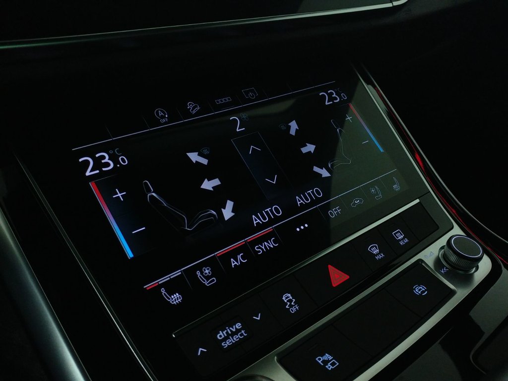 2025 Audi Q8 PROGRESSIV BLACK PACK TOIT|TRAILER HITCH|22PO in Laval, Quebec - 15 - w1024h768px